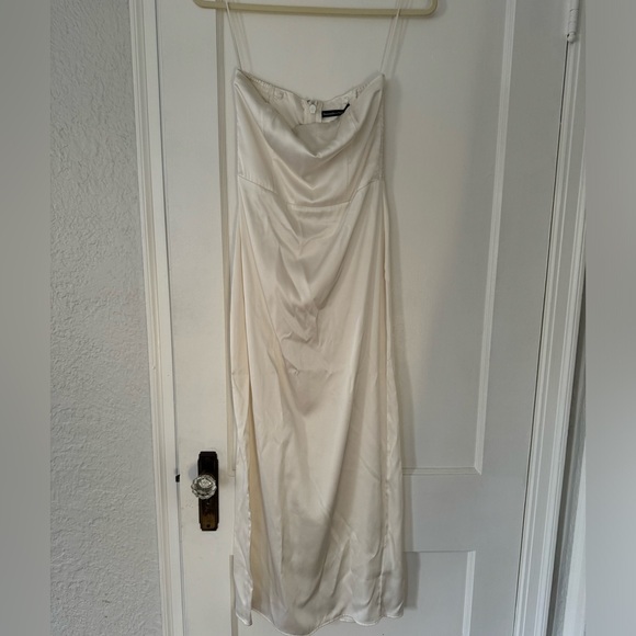 NWT Abercrombie & Fitch White Satin Dress - Picture 3 of 4